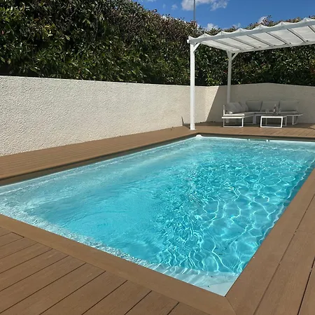 Proche Du Château De Carcassonne ! *